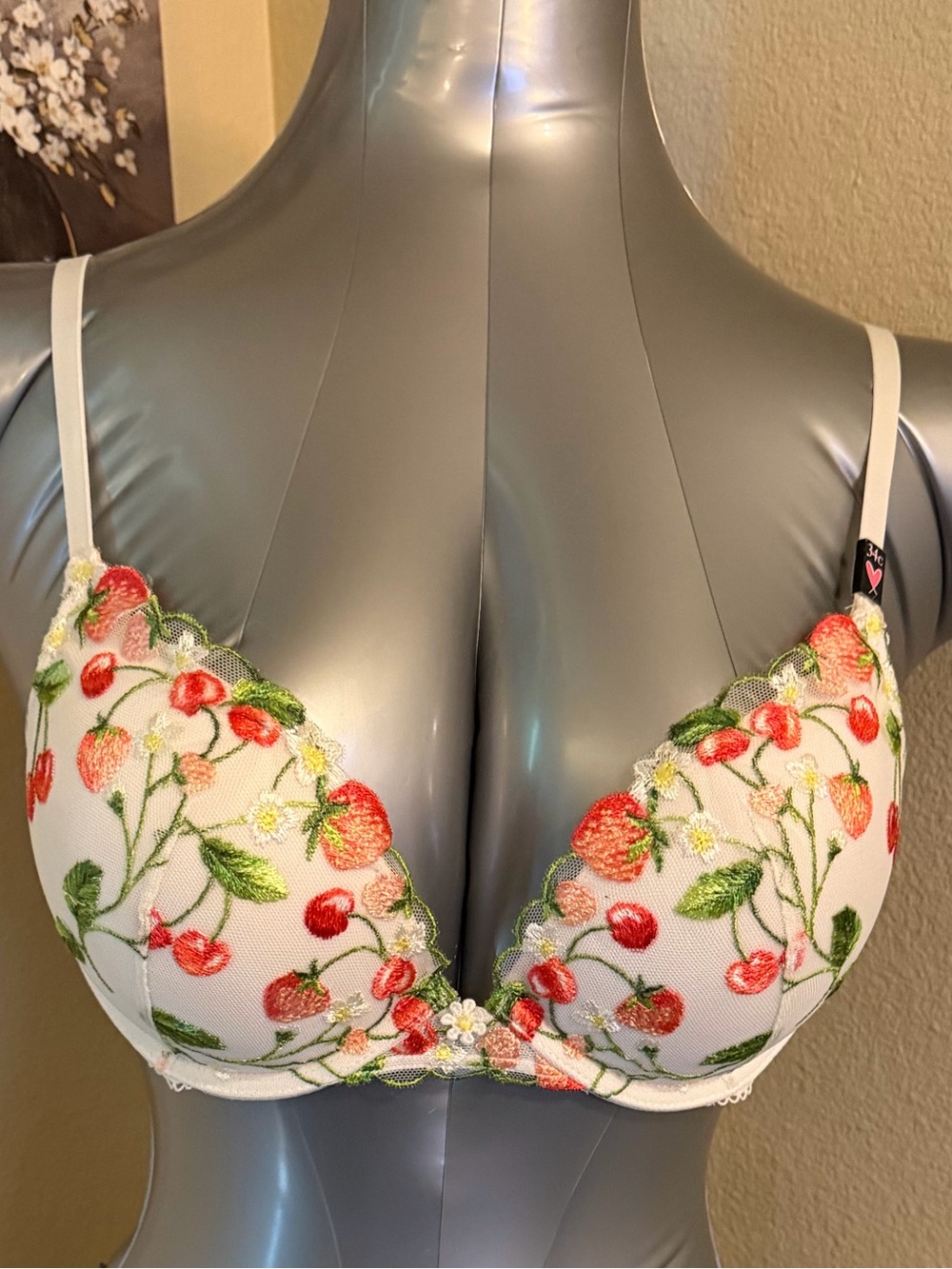 Victoria's Secret White Strawberry & Cherry Embroidered Push-up Bra